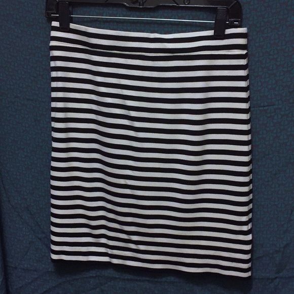 Fossil Lucky Black and White Knit Skirt - Picture 3 of 6